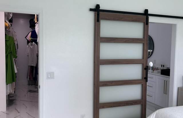 3158 SW Martin Street