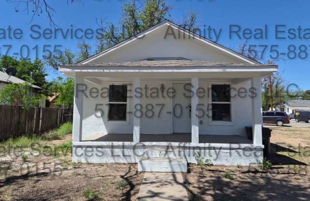 613 N.Guadalupe St.