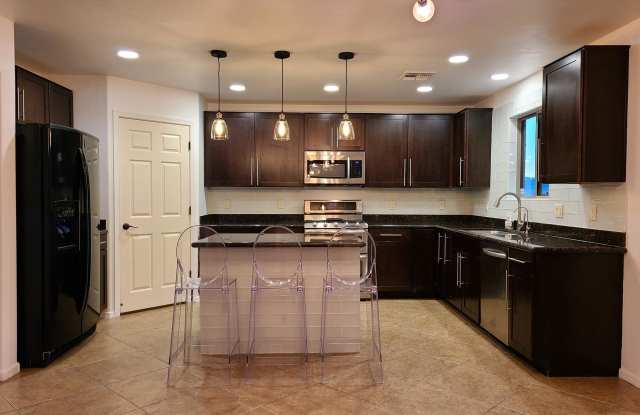 180 W Vista Monte Dr