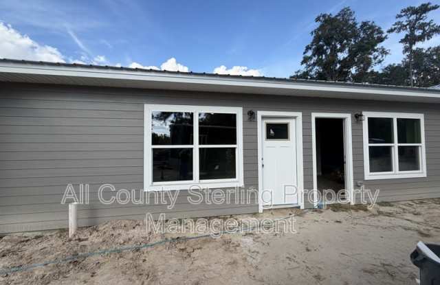 Photo of 1418 SE Magnolia Loop