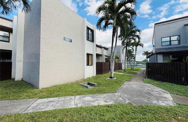 Photo of 10296 NW 9th St Cir