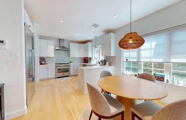 21 Crowninshield Rd unit: 17