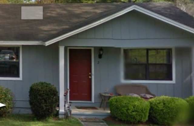 1624 Coombs Drive - 1