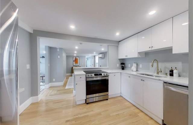 Photo of 382 Spring Street unit: 2