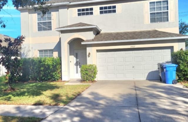 2227 Roanoke Springs Dr - 2227 Roanoke Springs Drive, Ruskin, FL 33570