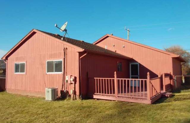 16682 Eastland Street