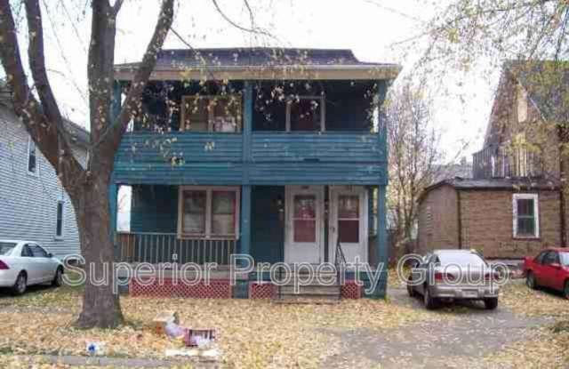 508 W Holmes St