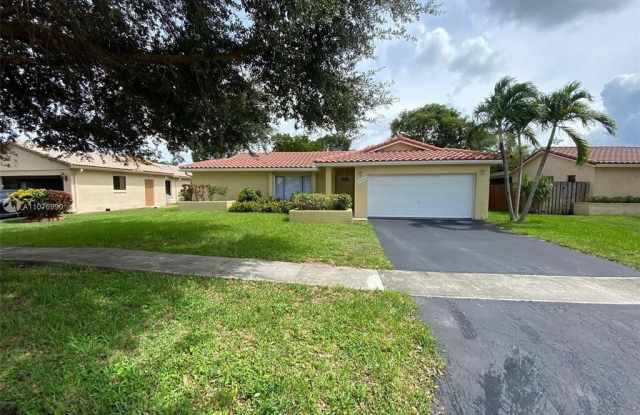 9658 NW 28th Ct