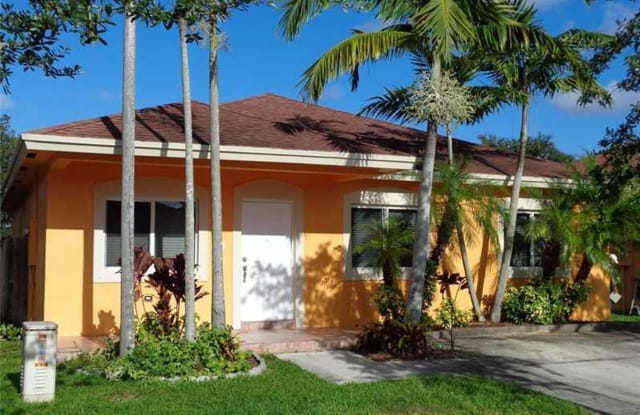 208 SW 15th PL - 208 Southwest 15th Place, Homestead, FL 33030