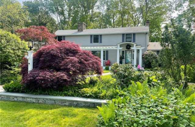 32 Tuxis Road