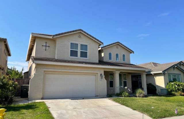 NICE TWO STORY HOME IN WEST ROSEVILLE