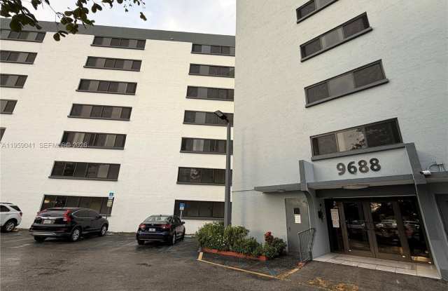 9688 Fontainebleau Blvd