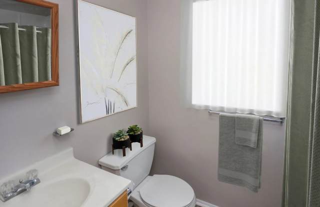River Pointe Townhomes