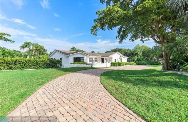 4160 NW 100th Ave