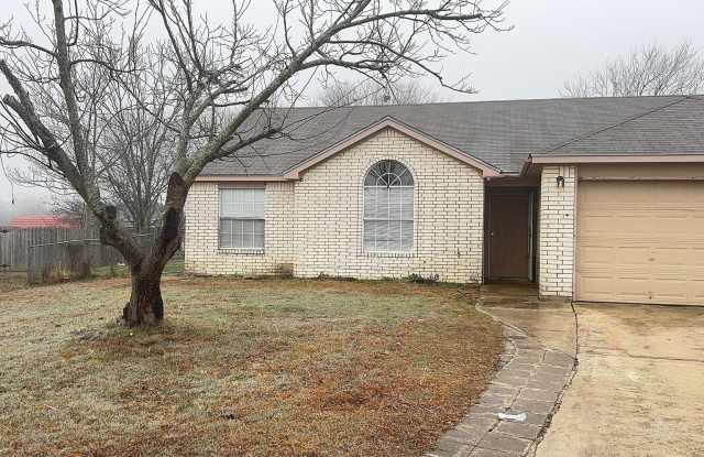 Photo of Upgraded 3 bedroom 2 bathroom home! HOUSING ACCEPTED!