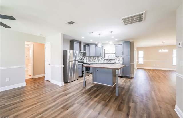 720 Southwest 8th Terrace