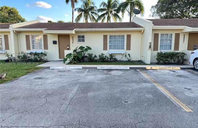 6825 NW 30th Ave