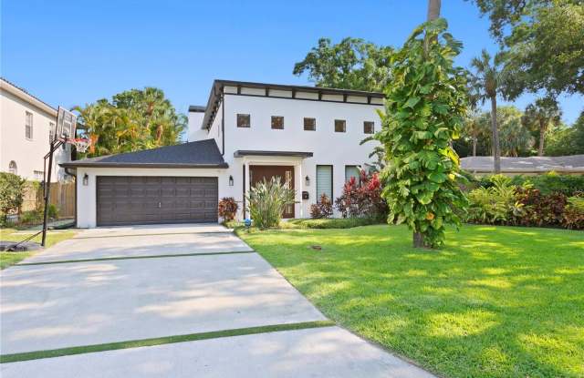 Photo of 4308 W BEACH PARK DRIVE