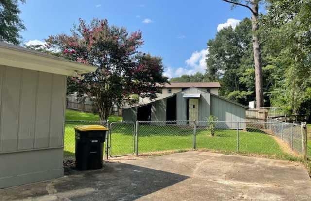 1213 Denson Place Opelika, AL 36801