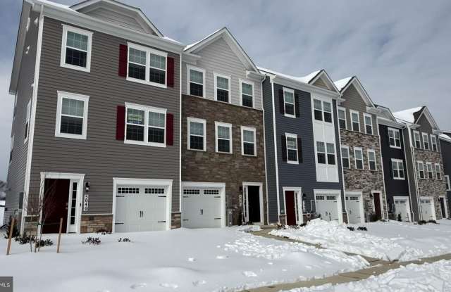 Photo of 5042 SILVER OAK