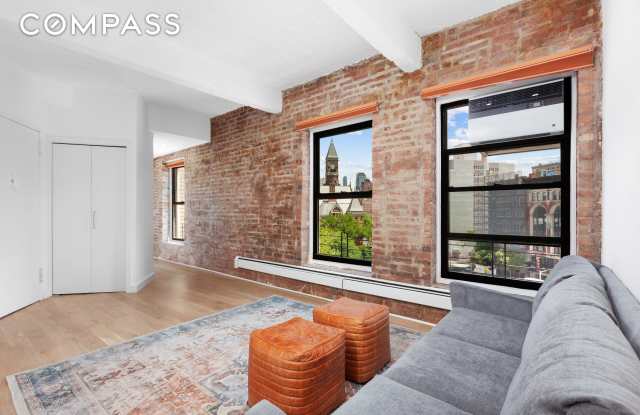 10 Christopher Street