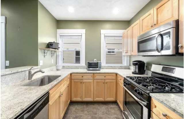 Photo of 85 Yale St.