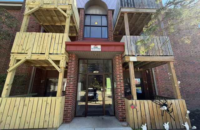 1360 Brook Street unit: F