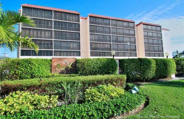 Photo of 740 S Federal Hwy