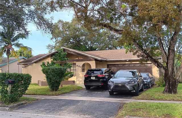 801 SW 56th Ave