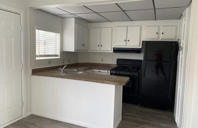 Photo of 40225 Harris Lane unit: 304