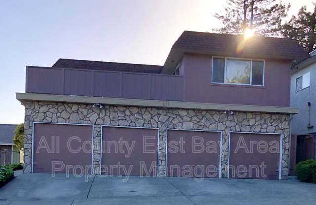 Photo of 611 Lexington Ave