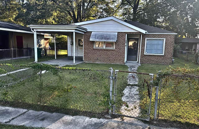 Photo of 125 Rosewood Drive-New