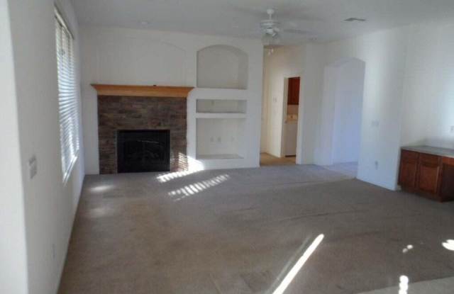 10425 W WINDSOR Avenue