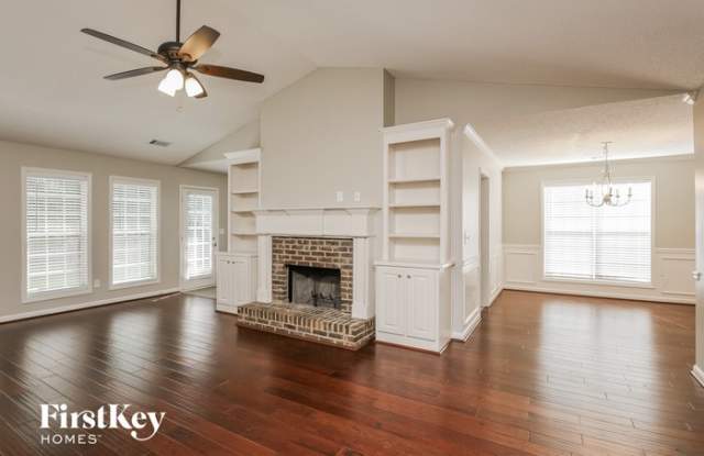 1514 Blakewood Trail