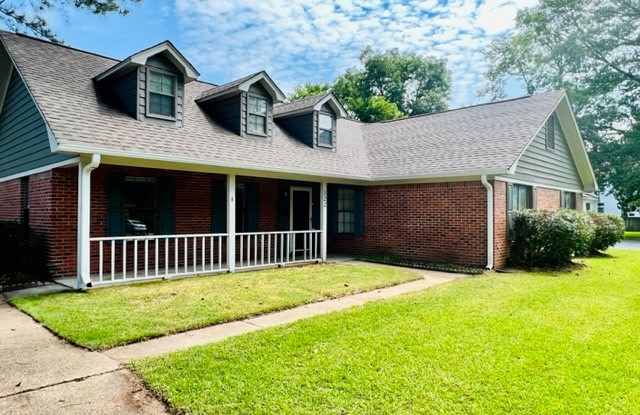 Photo of 322 West Franklin Street