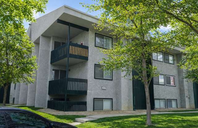 269 E. Hill Avenue #4
