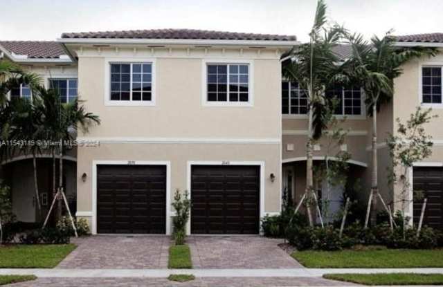 2735 SW 81st Ter