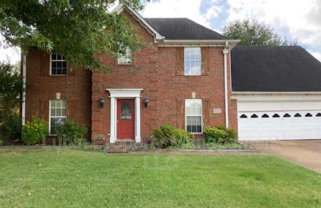 6737 Booth Forrest Dr