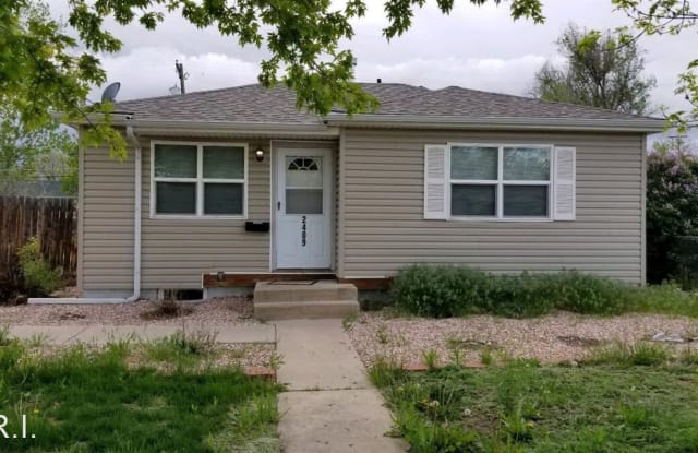 2409 11th Ave - 2409 11th Avenue, Greeley, CO 80631