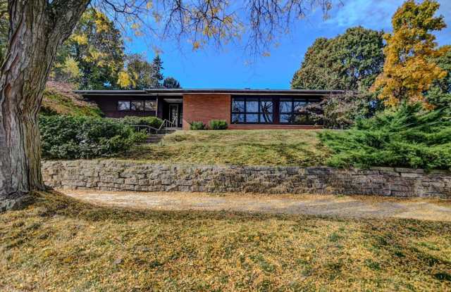 Mid Century Modern 3 bedroom- Hill Farms with pool