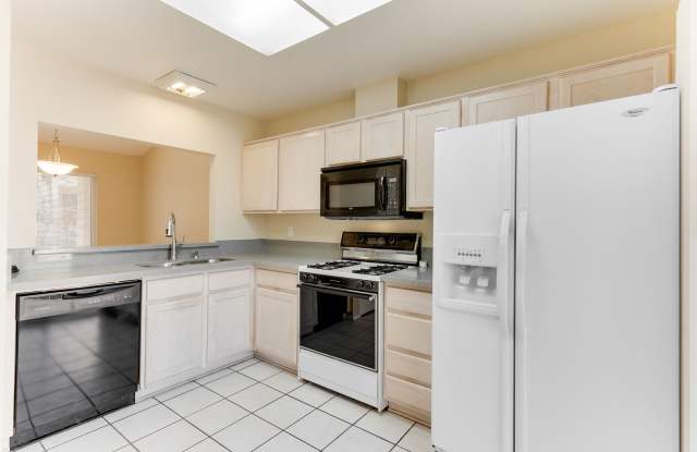 Charming Single-Story Home in Sun City Summerlin (55+ Community)!!