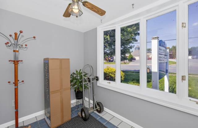 286 MONTEVUE Lane unit: 100