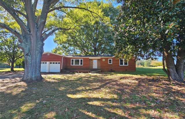 Photo of 1196 Shearers Road