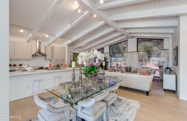 6016 E QUARTZ MOUNTAIN Road