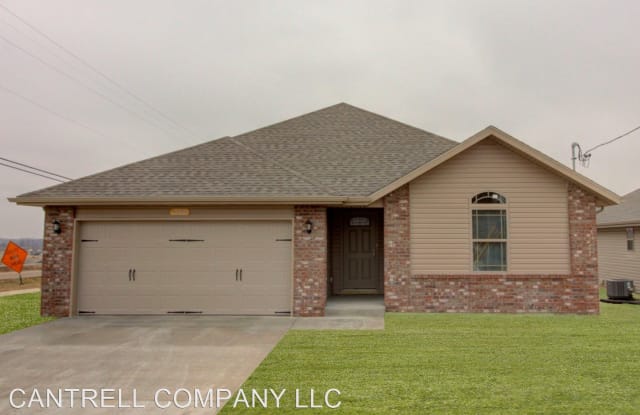 4608 W Madison - 4608 W Madison St, Springfield, MO 65802