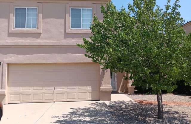 6 Bedroom, 3 Bathroom Home located in NW area ABQ!