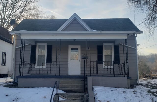 2709 5th Ave - 2709 5th Avenue, Beaver Falls, PA 15010