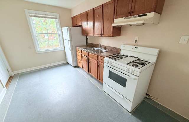 343 Hemlock Dr