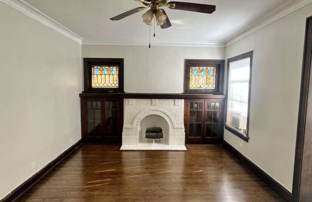 1310 West Thorndale Ave.