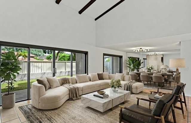 Photo of 203 Bonnie Brae Way